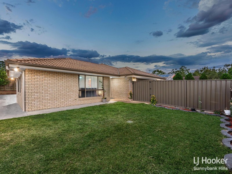9 Hira Close, Calamvale QLD 4116