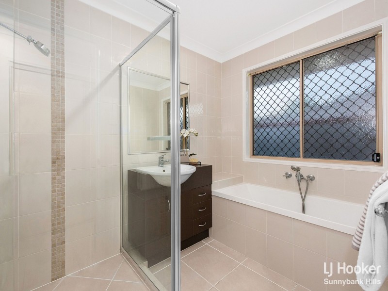 9 Hira Close, Calamvale QLD 4116