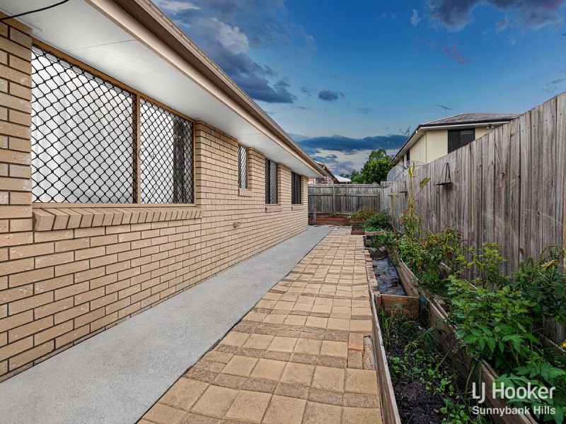 9 Hira Close, Calamvale QLD 4116