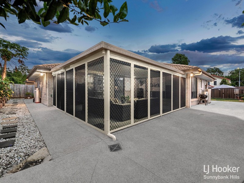 9 Hira Close, Calamvale QLD 4116