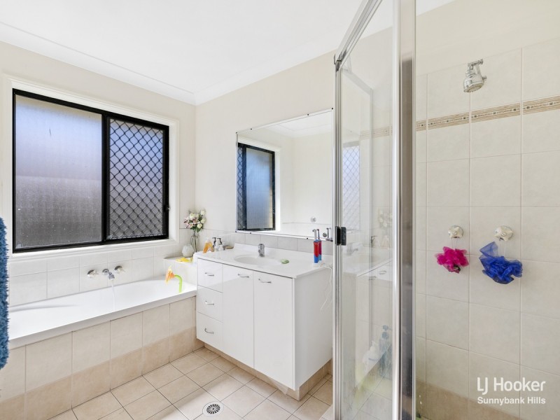 5 Kinchega Circuit, Parkinson QLD 4115