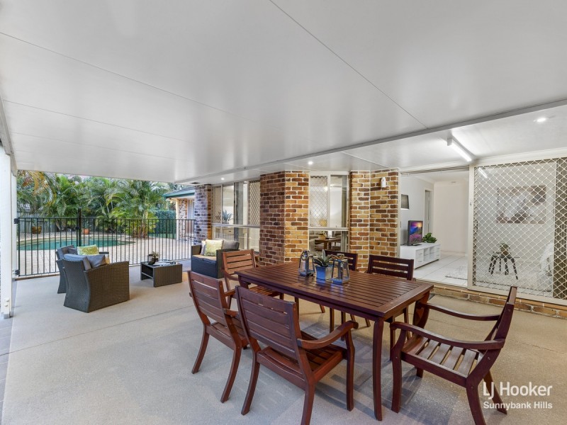 5 Rakumba Close, Eight Mile Plains QLD 4113