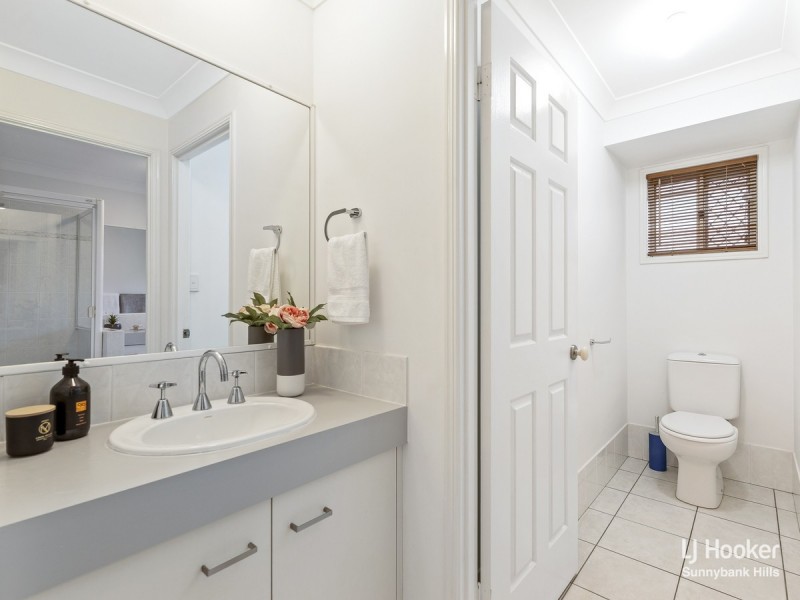 5 Rakumba Close, Eight Mile Plains QLD 4113