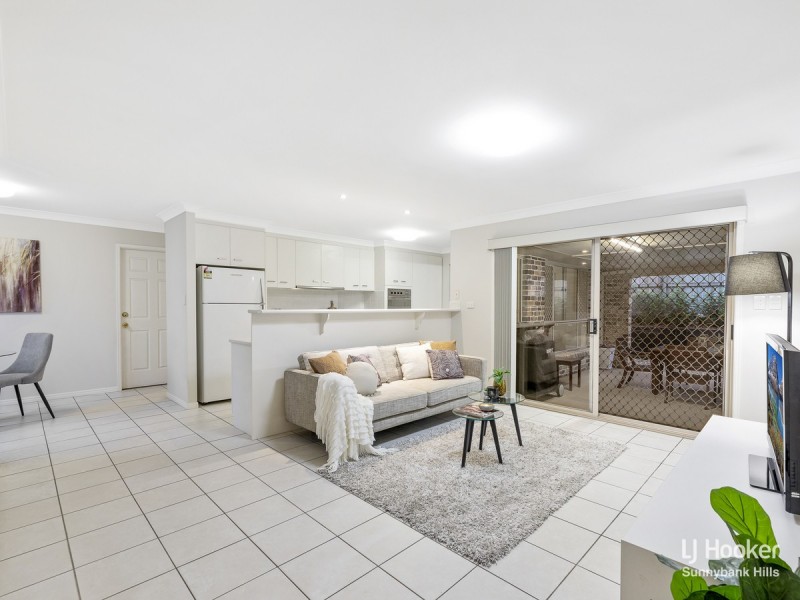 5 Rakumba Close, Eight Mile Plains QLD 4113