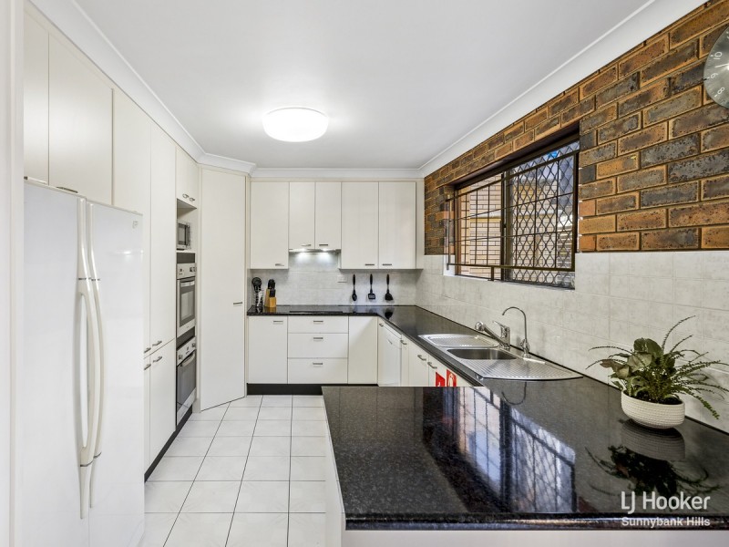 54 Kidd Street, Robertson QLD 4109