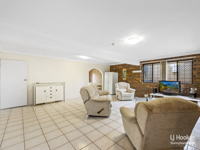 54 Kidd Street, Robertson QLD 4109