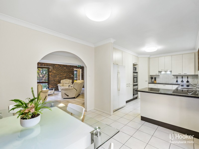 54 Kidd Street, Robertson QLD 4109