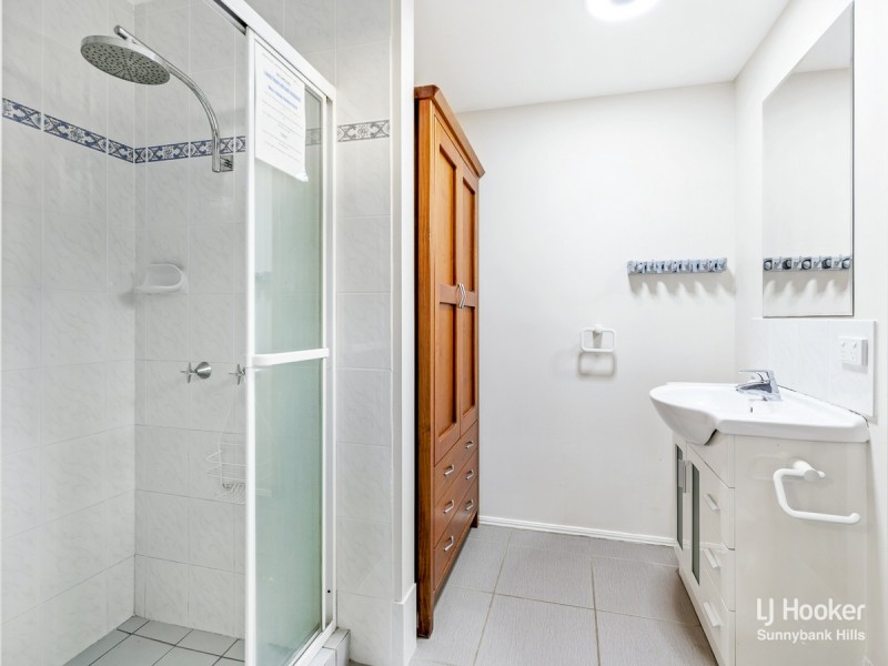 54 Kidd Street, Robertson QLD 4109