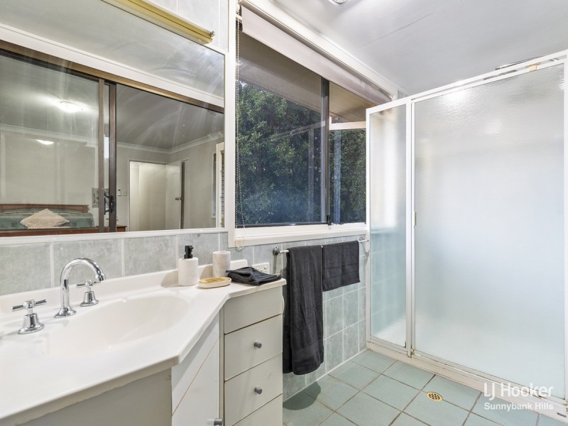 54 Kidd Street, Robertson QLD 4109