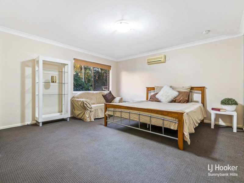 54 Kidd Street, Robertson QLD 4109