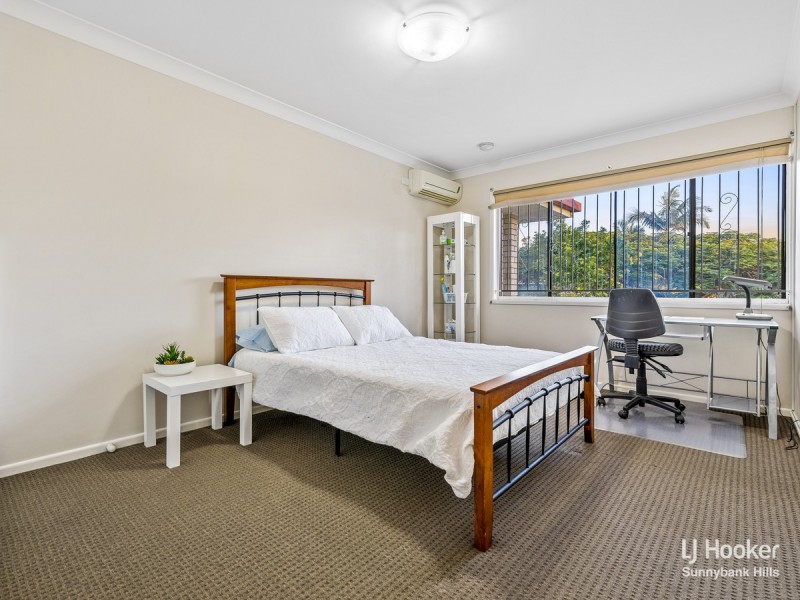 54 Kidd Street, Robertson QLD 4109