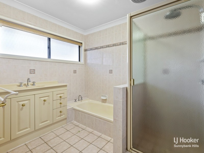 54 Kidd Street, Robertson QLD 4109