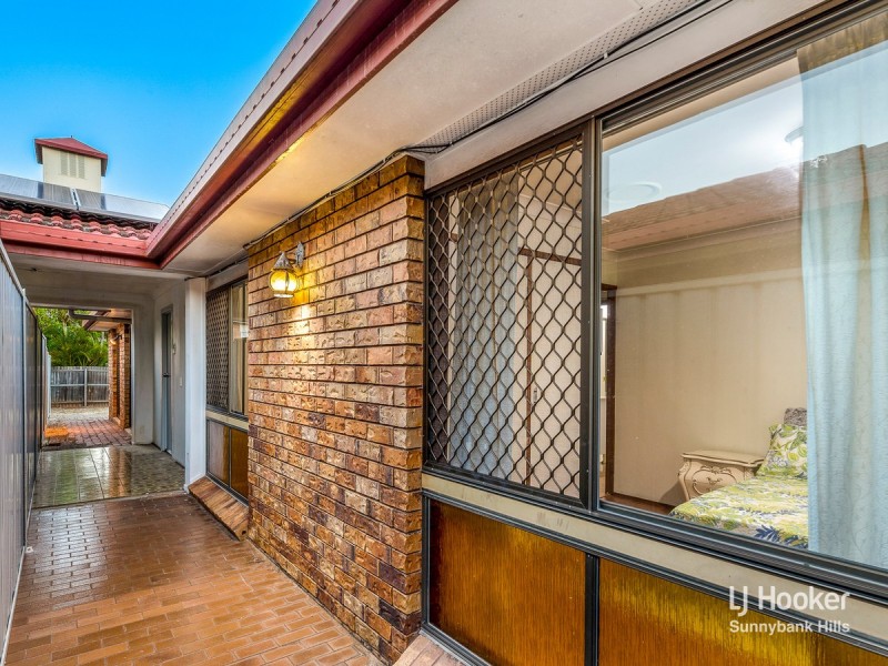 12 Angophora Street, Robertson QLD 4109