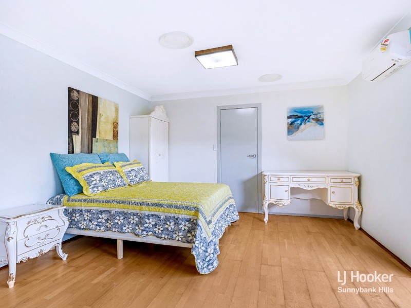 12 Angophora Street, Robertson QLD 4109