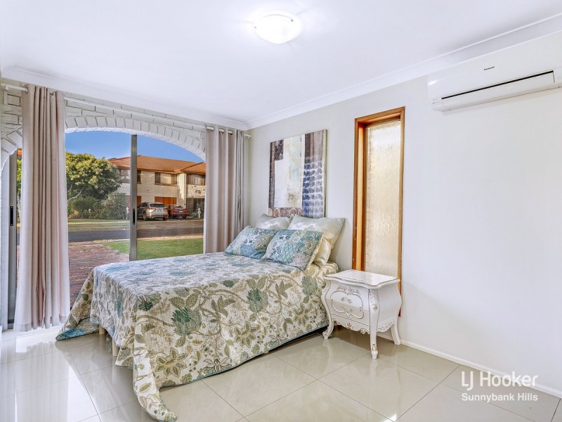 12 Angophora Street, Robertson QLD 4109