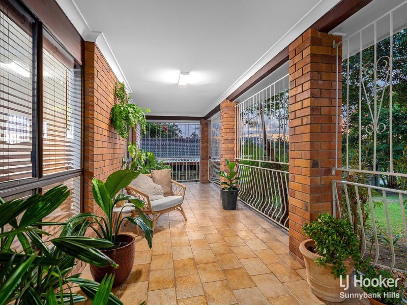 325 Mount Gravatt-Capalaba Road, Wishart QLD 4122