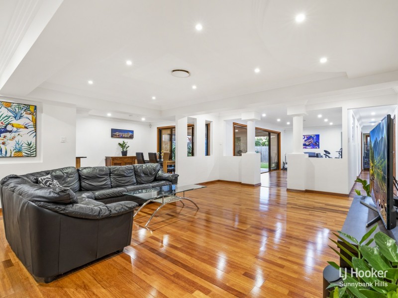 11 Janda Street, Robertson QLD 4109