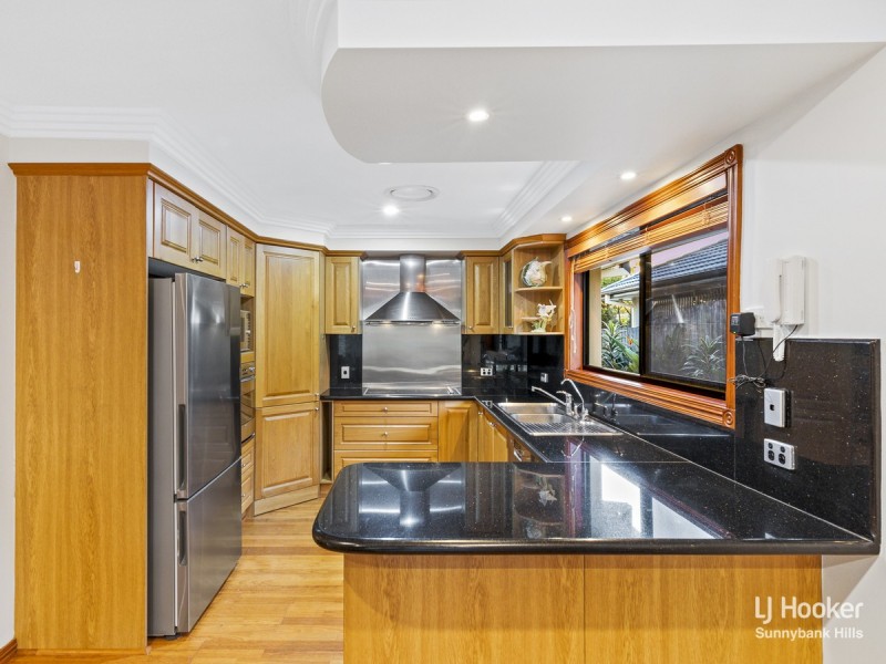 11 Janda Street, Robertson QLD 4109