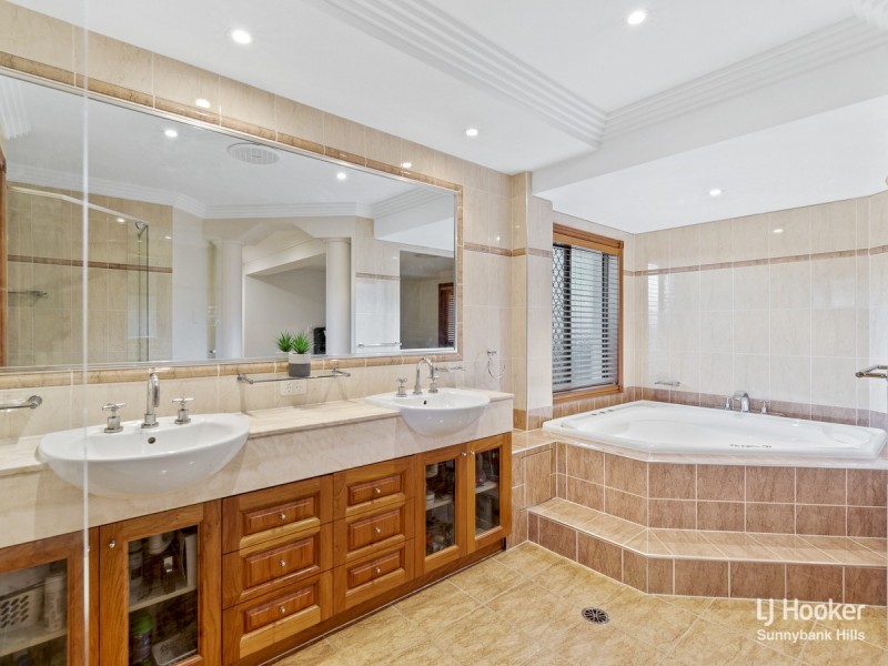 11 Janda Street, Robertson QLD 4109