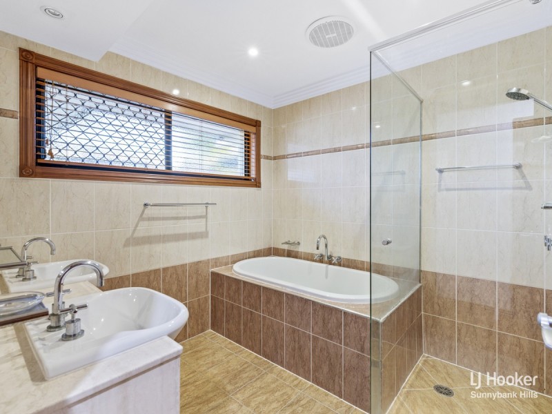 11 Janda Street, Robertson QLD 4109