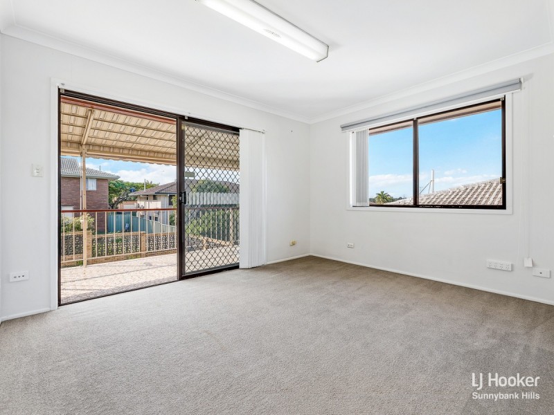 12 Gaillardia Street, Macgregor QLD 4109