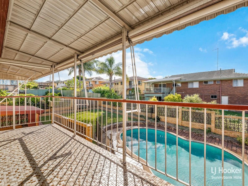 12 Gaillardia Street, Macgregor QLD 4109