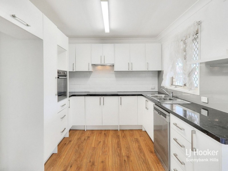 47 Regency Drive, Regents Park QLD 4118