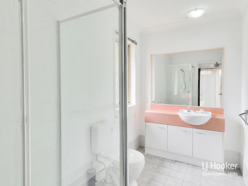 47 Regency Drive, Regents Park QLD 4118