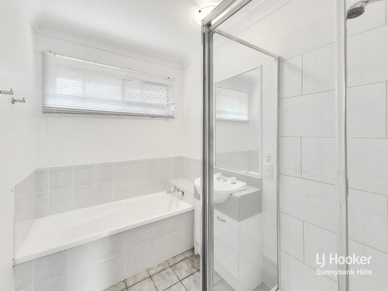 47 Regency Drive, Regents Park QLD 4118