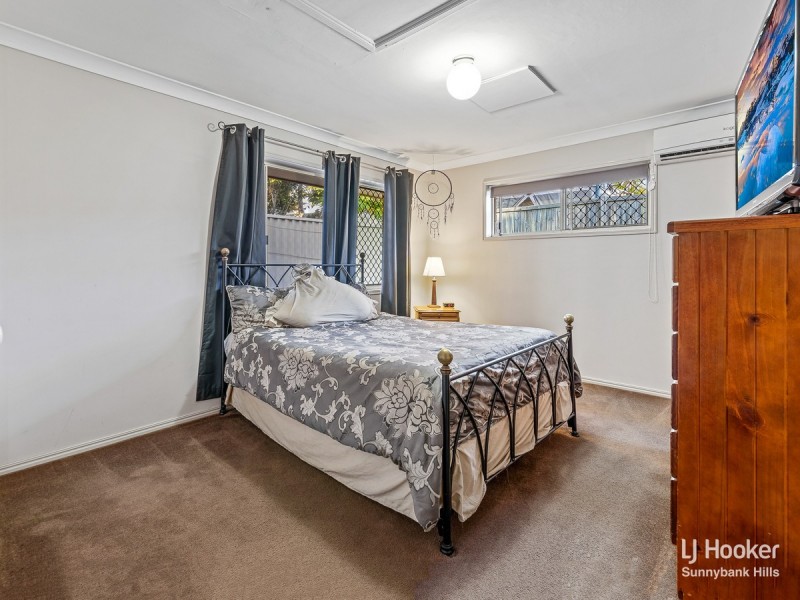 20 Hoover Court, Stretton QLD 4116