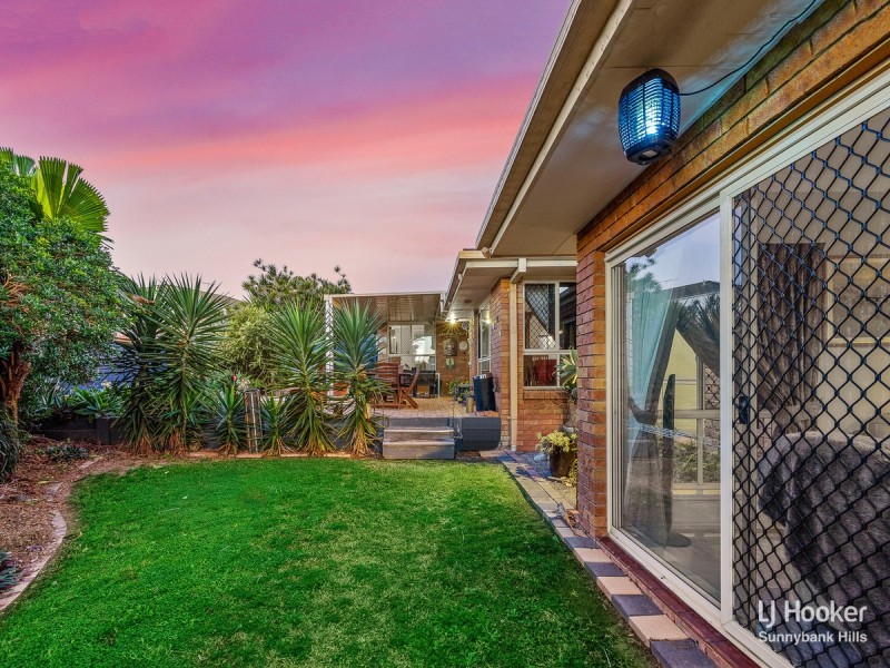 20 Hoover Court, Stretton QLD 4116