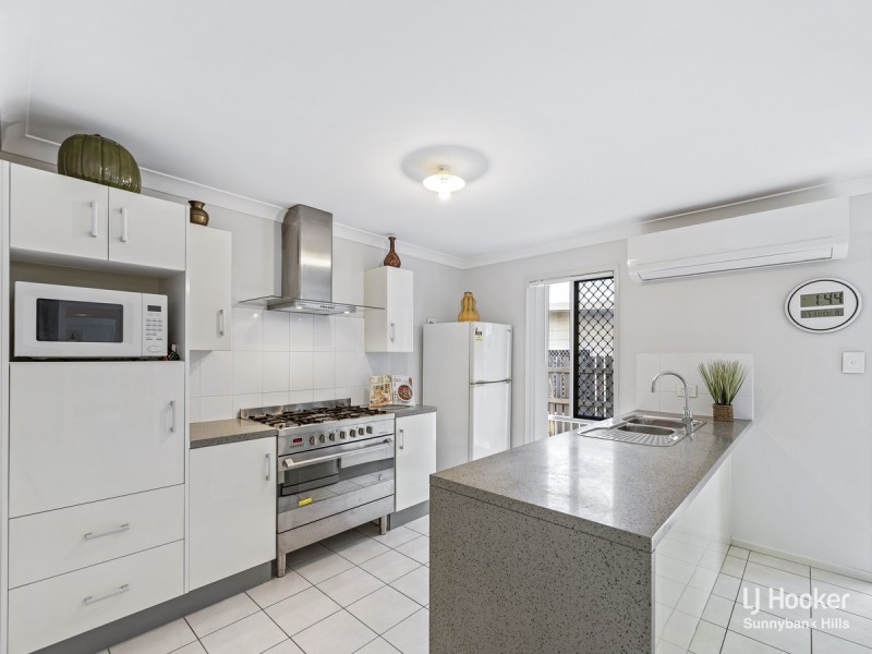 43 Myra Street, Kingston QLD 4114