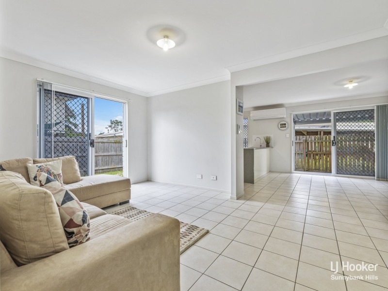 43 Myra Street, Kingston QLD 4114
