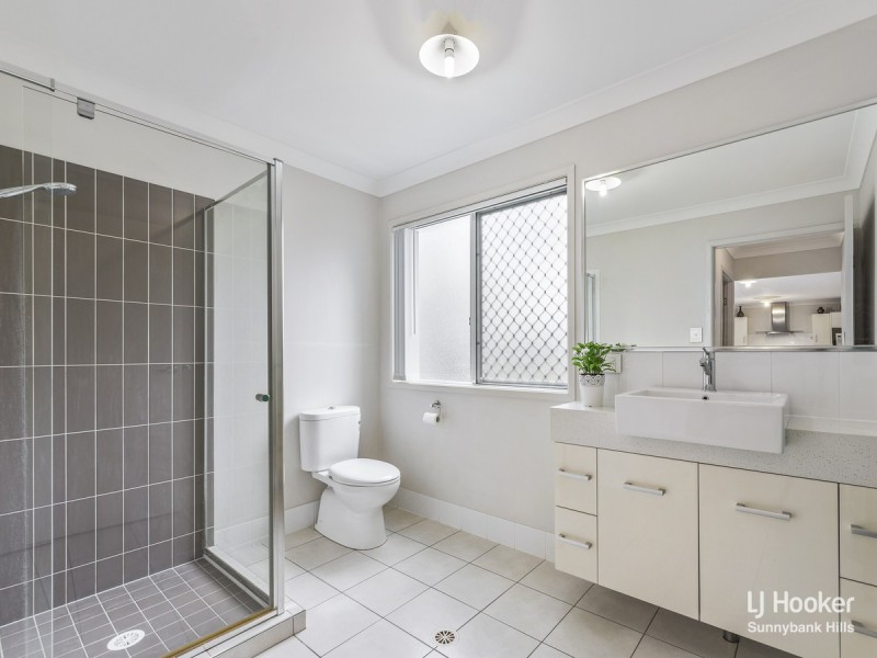 43 Myra Street, Kingston QLD 4114