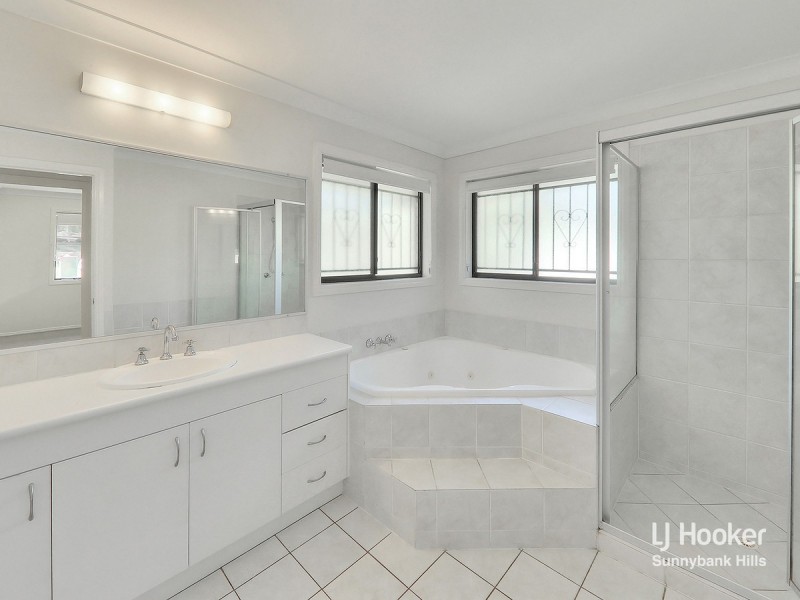 31 Alan Crescent, Eight Mile Plains QLD 4113