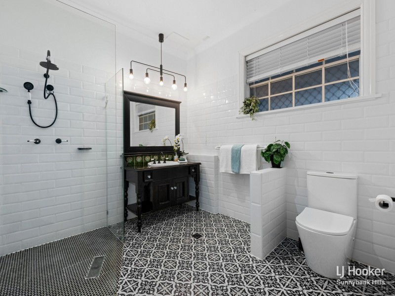 6 Idris Court, Calamvale QLD 4116