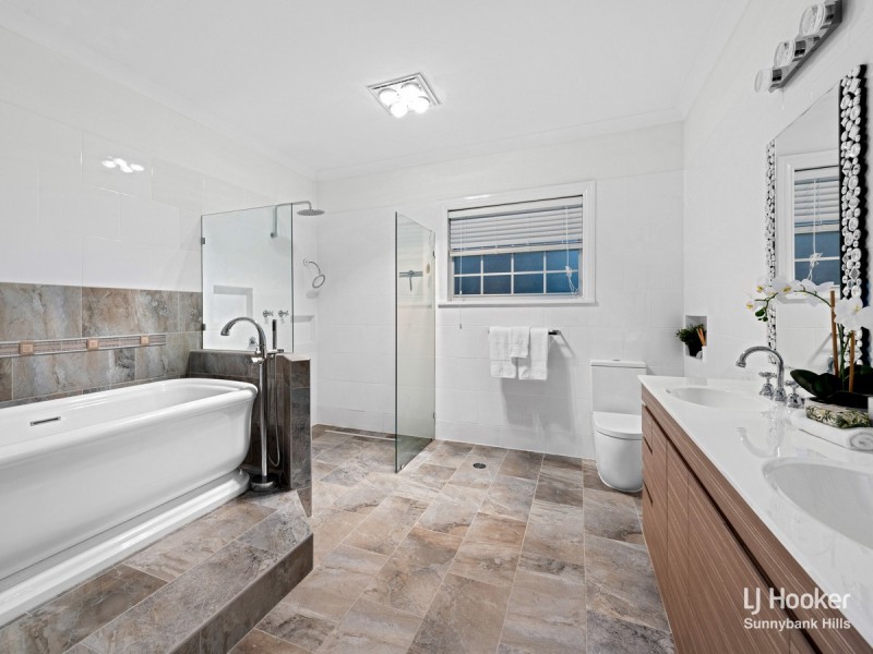 6 Idris Court, Calamvale QLD 4116