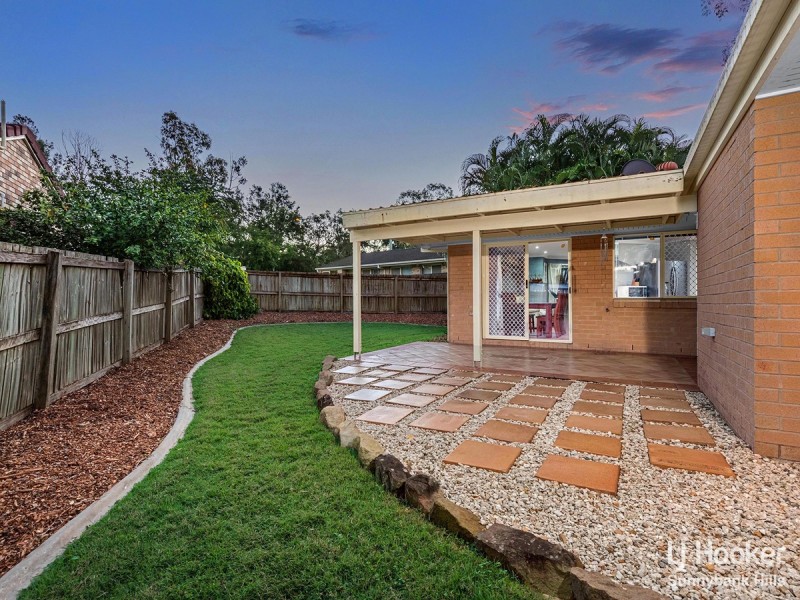 8 Finn Court, Camira QLD 4300