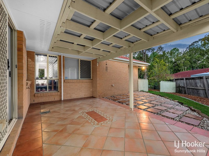 8 Finn Court, Camira QLD 4300