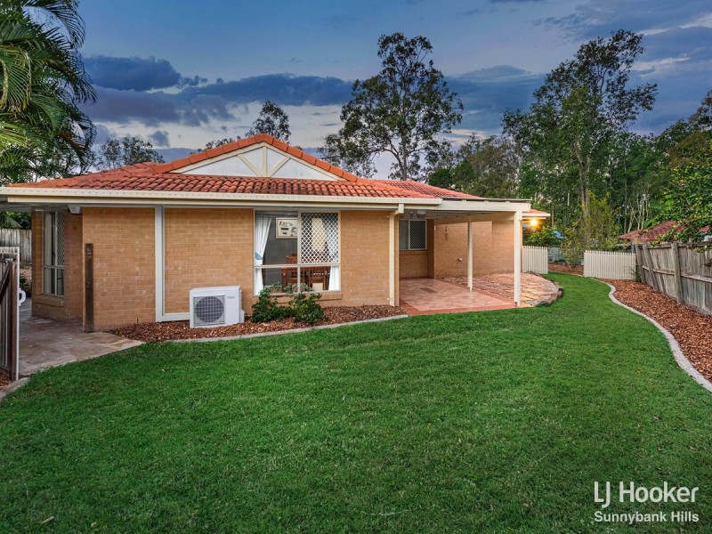 8 Finn Court, Camira QLD 4300
