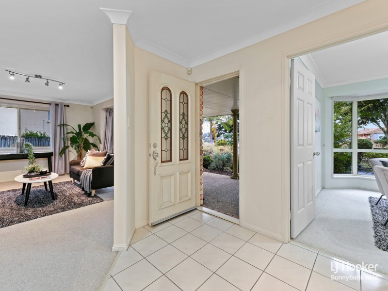 52 Bordeaux Street, Eight Mile Plains QLD 4113