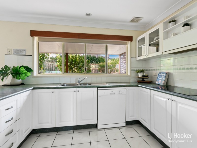 52 Bordeaux Street, Eight Mile Plains QLD 4113