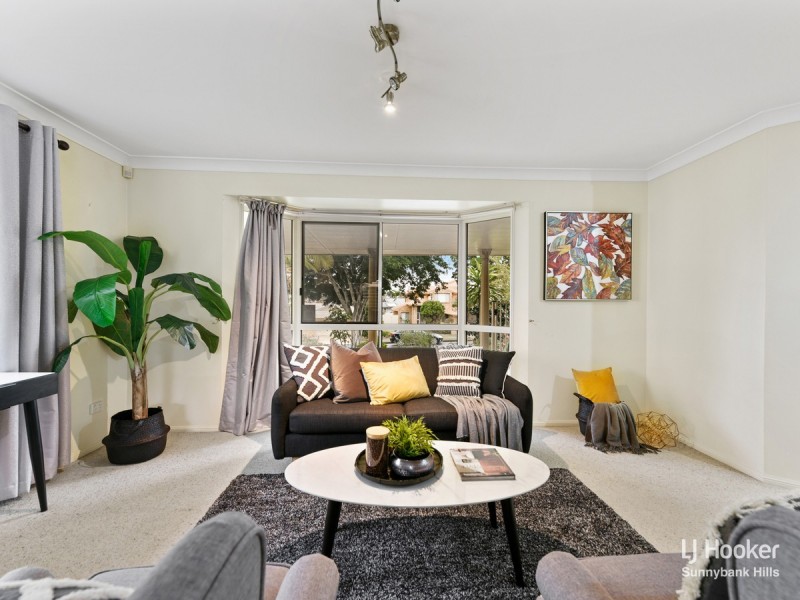 52 Bordeaux Street, Eight Mile Plains QLD 4113