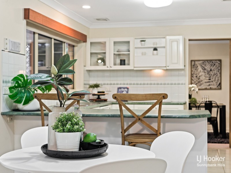 52 Bordeaux Street, Eight Mile Plains QLD 4113