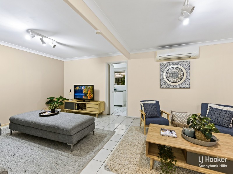 52 Bordeaux Street, Eight Mile Plains QLD 4113