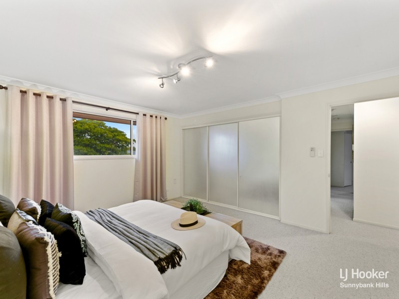 52 Bordeaux Street, Eight Mile Plains QLD 4113