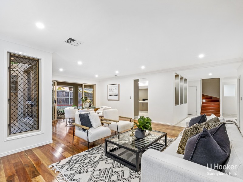 6 Trevi Close, Eight Mile Plains QLD 4113