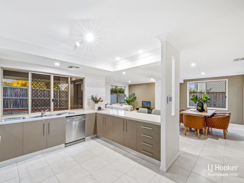 6 Trevi Close, Eight Mile Plains QLD 4113