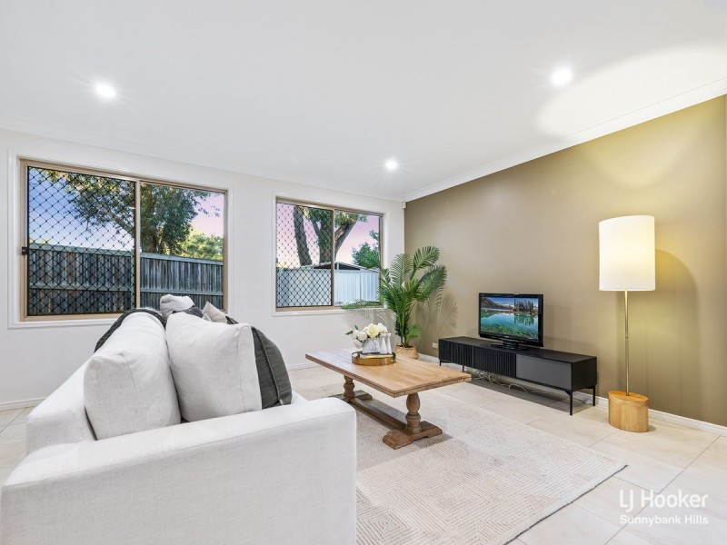 6 Trevi Close, Eight Mile Plains QLD 4113