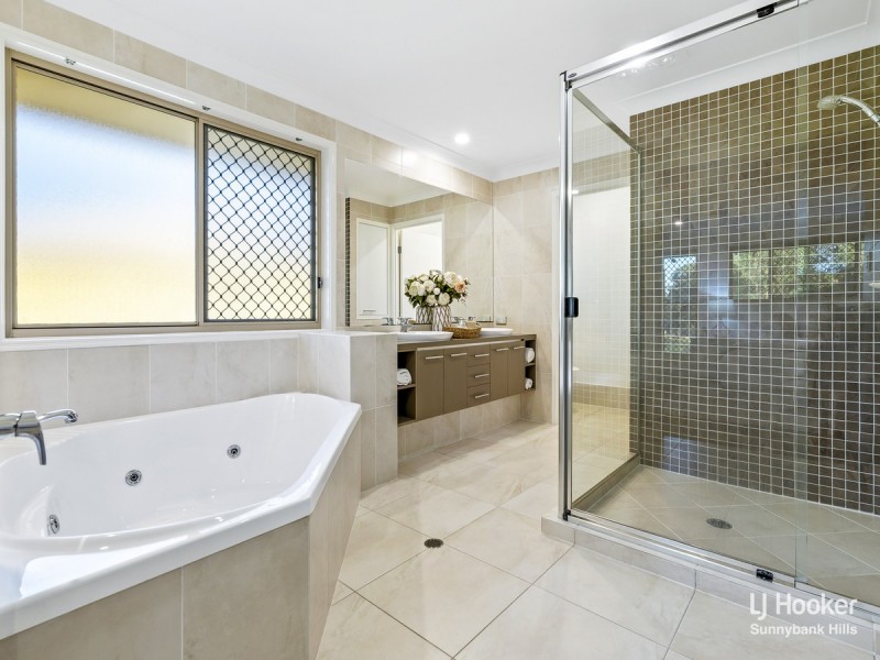 6 Trevi Close, Eight Mile Plains QLD 4113